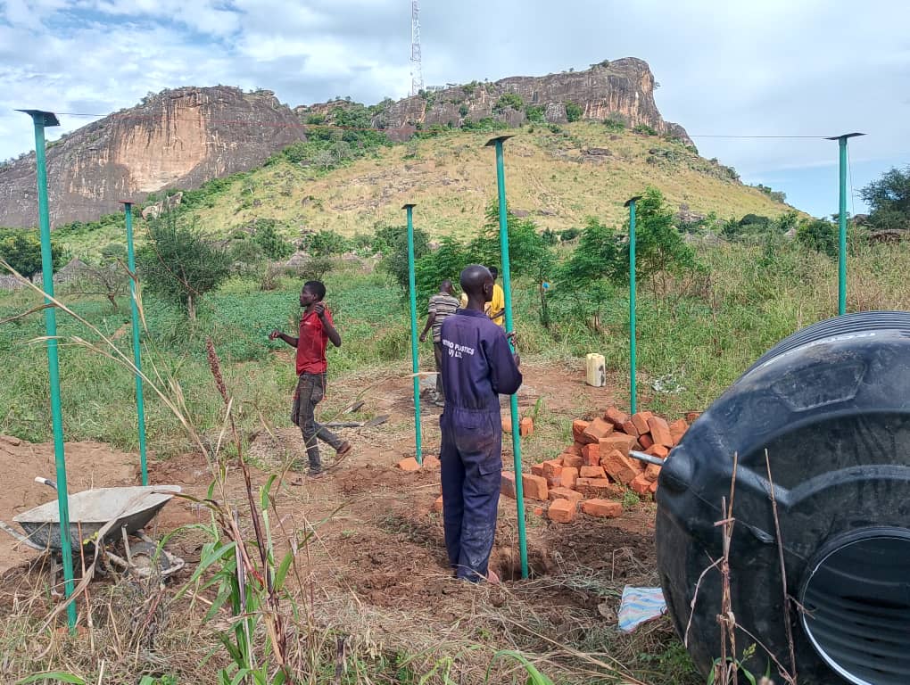 Farmers using irrigation calculator